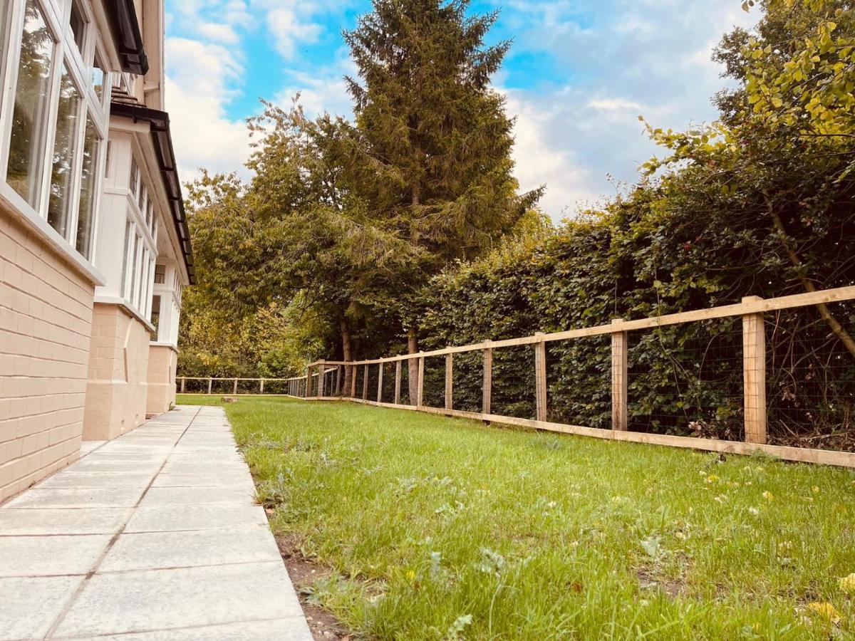 Spacious 4 Bed Family Cottage In Parkland Setting York Bagian luar foto